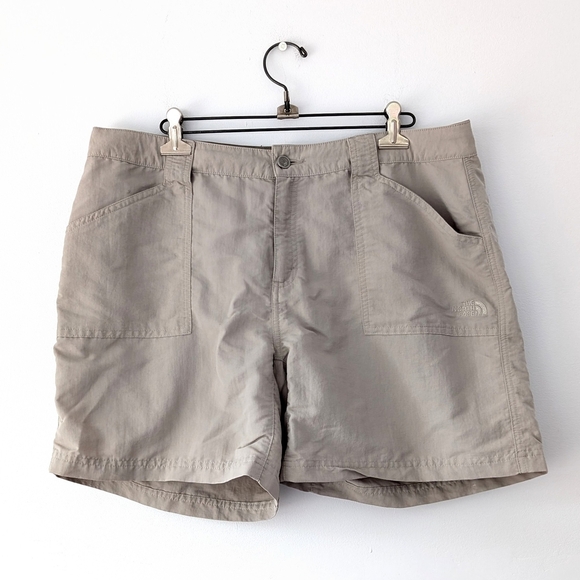 North Face Women's Beige Active Shorts with Relaxed Fit In Size Approx. 14 - Picture 1 of 12